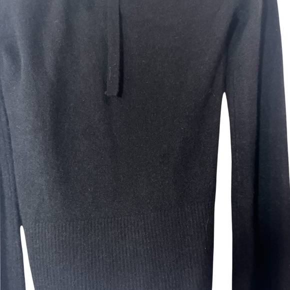 NWT Qi Cashmere Sweater in XS, crew neck with tie back and flared sleeves - Picture 8 of 8